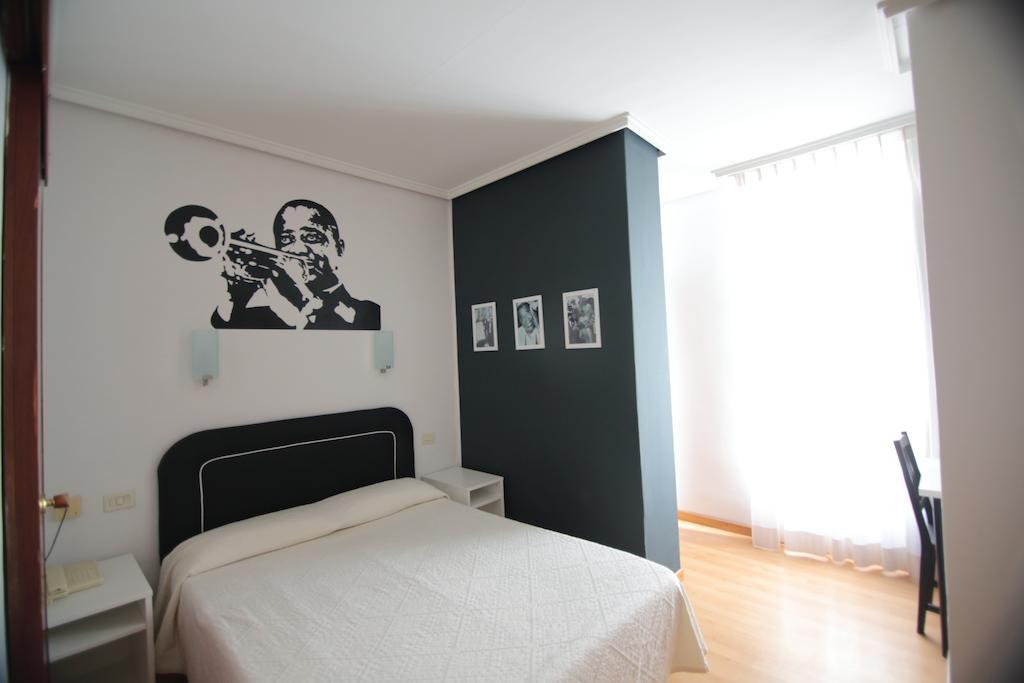Hotel Valencia De La Musica Extérieur photo